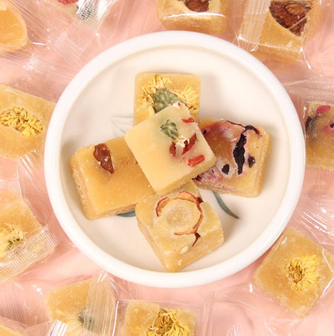 Gourmet Honey Sugar Cubes with Flowers & Fruit